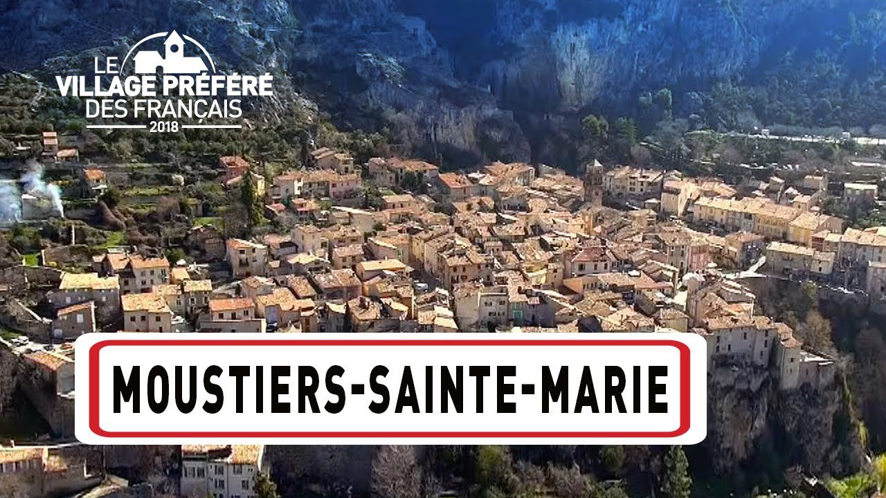 La Fiesta de la Almendra en Moustiers-Sainte-Marie: Tradición y Sabor en Provenza